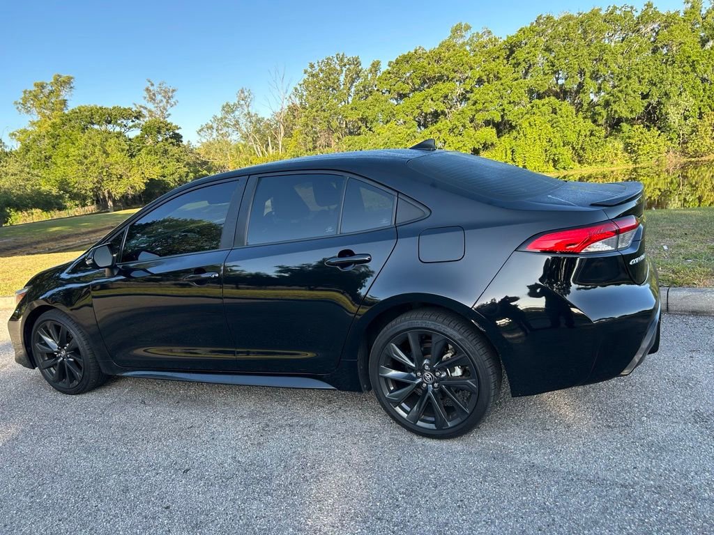 Used 2024 Toyota Corolla SE FWD image 3