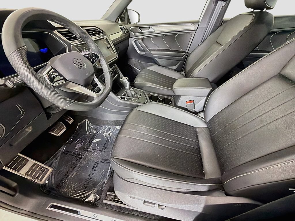 Used 2023 Volkswagen Tiguan SE R-Line FWD image 20