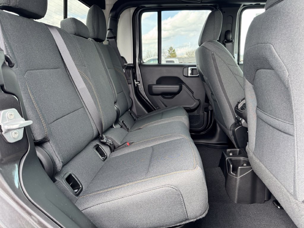 New 2026 Jeep Gladiator Sport AWD/4WD image 13