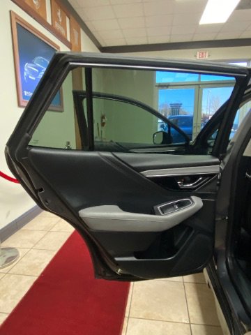 Used 2022 Subaru Outback Limited image 15