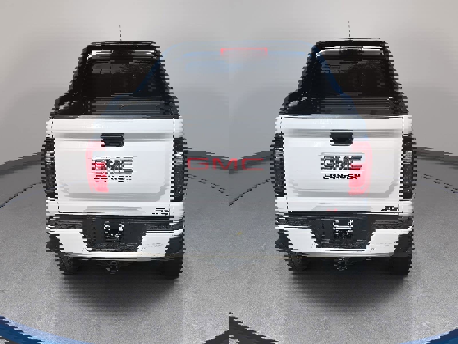 Used 2025 GMC Canyon AT4 w/ Nightfall Edition image 6