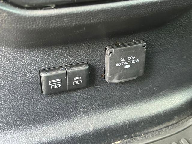 Certified 2023 Toyota Sequoia SR5 w/ SR5 Premium Package AWD/4WD image 26