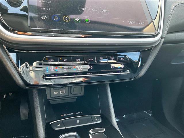 Used 2023 Chevrolet Bolt EUV LT w/ Convenience Package FWD image 24