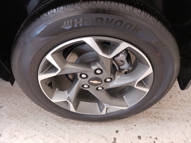 Used 2025 Chevrolet Trax LT w/ Driver Confidence Package image 28