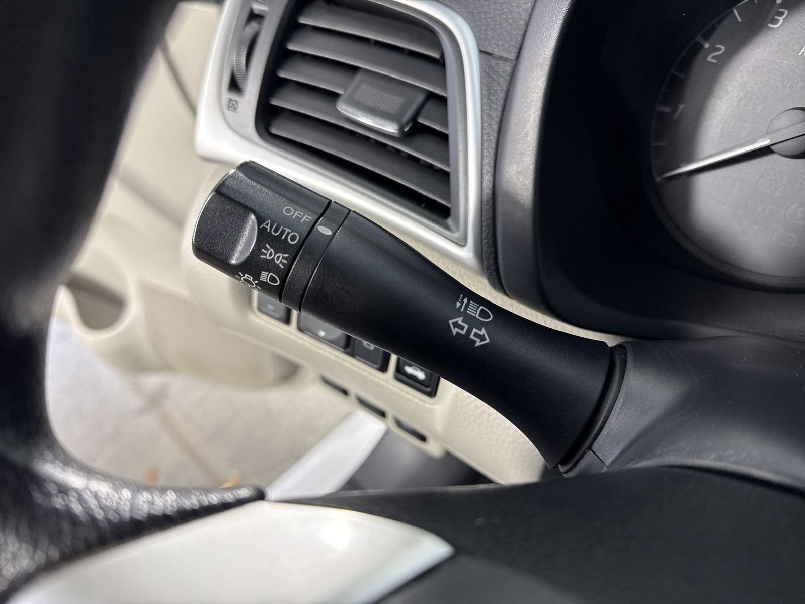 Used 2016 Nissan Sentra S FWD image 14