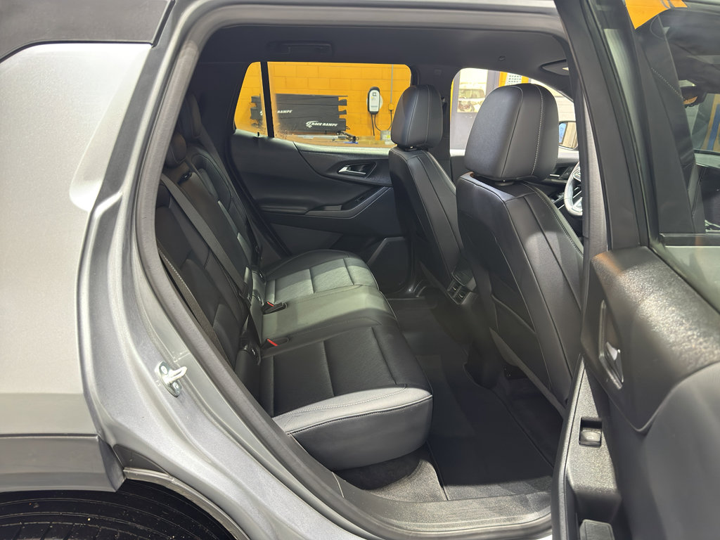 Used 2025 Chevrolet Equinox LT w/ Convenience Package II image 20