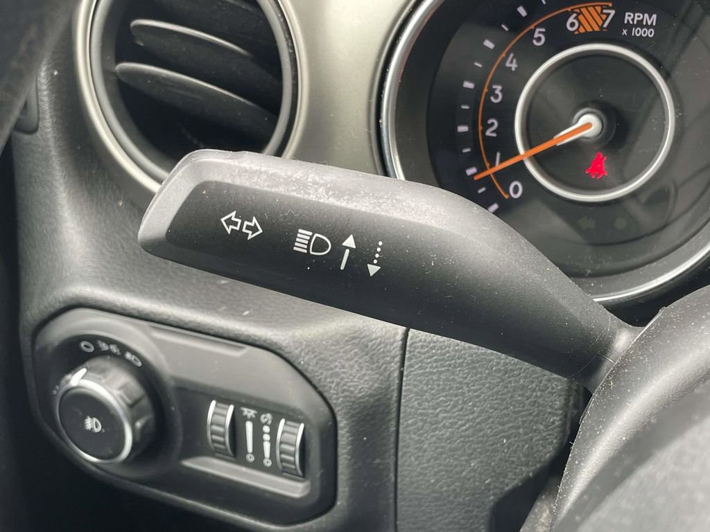 Used 2021 Jeep Wrangler Sport AWD/4WD image 10