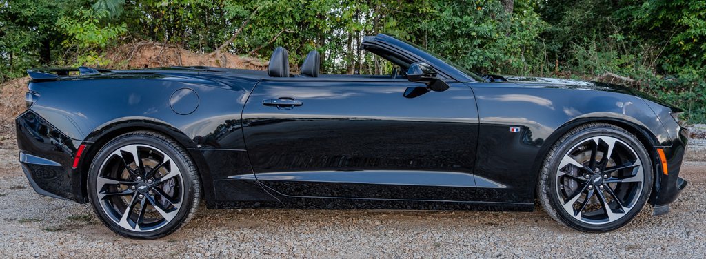 Used 2019 Chevrolet Camaro SS w/ LPO, Camaro Insignia Package RWD image 7