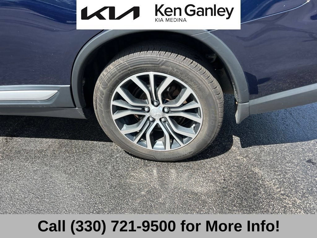 Used 2016 Mitsubishi Outlander SE AWD/4WD image 23