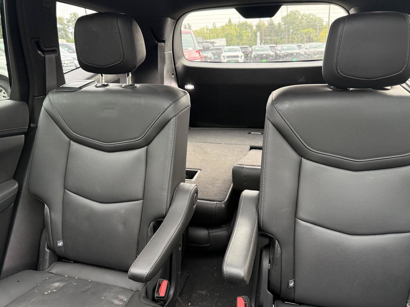 Used 2025 Cadillac XT6 Premium Luxury AWD/4WD image 12