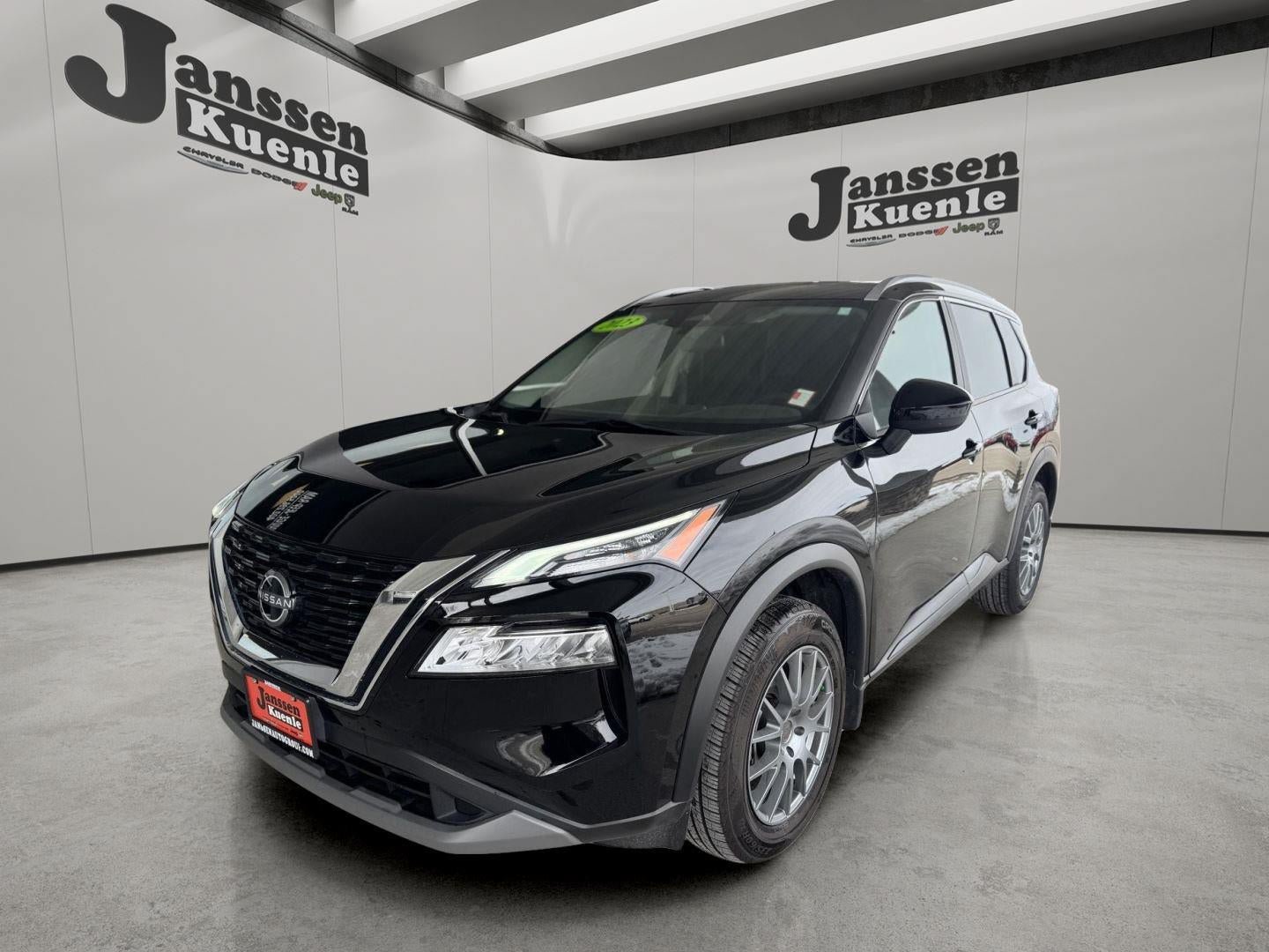Used 2023 Nissan Rogue SV w/ SV Premium B Package AWD/4WD image 6
