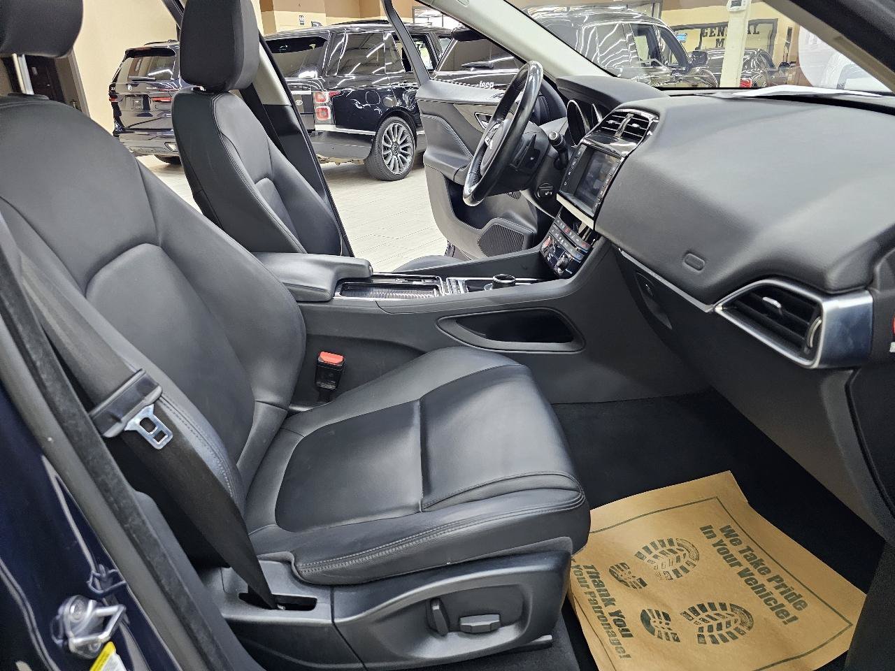 Used 2018 Jaguar F-PACE Premium AWD/4WD image 22
