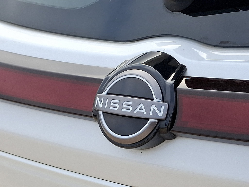 Used 2023 Nissan Kicks SV w/ Interior Electronics Package FWD image 29