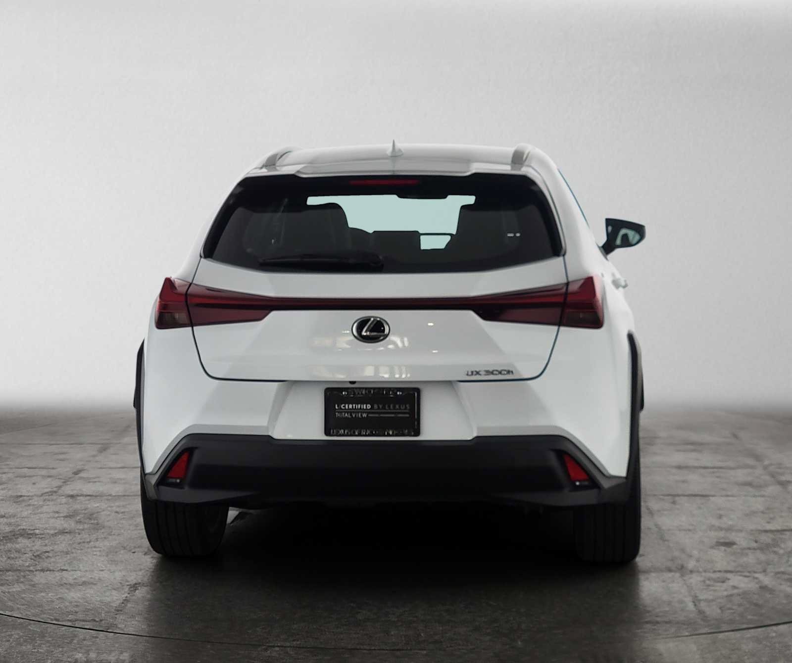 Certified 2026 Lexus UX 300h FWD image 4