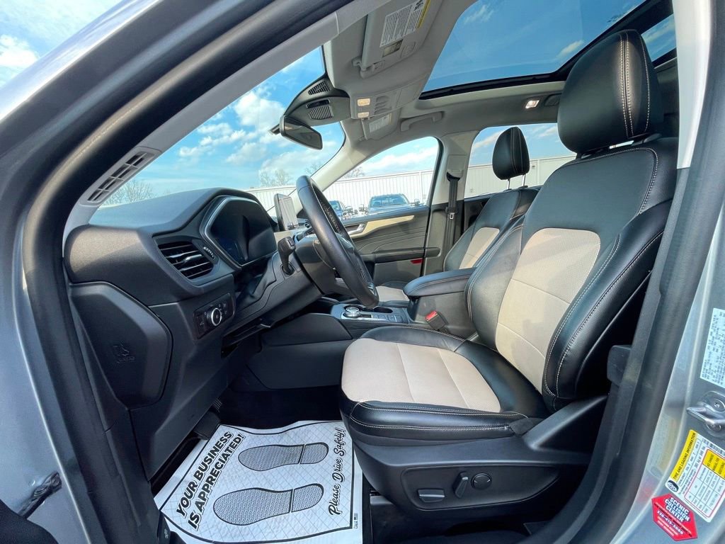 Used 2022 Ford Escape Titanium w/ Titanium Elite Package image 21