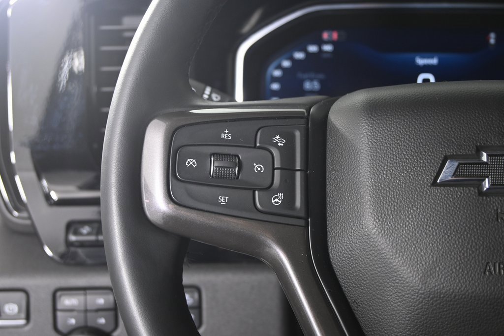 Used 2025 Chevrolet Silverado 2500 ZR2 w/ Technology Package image 36