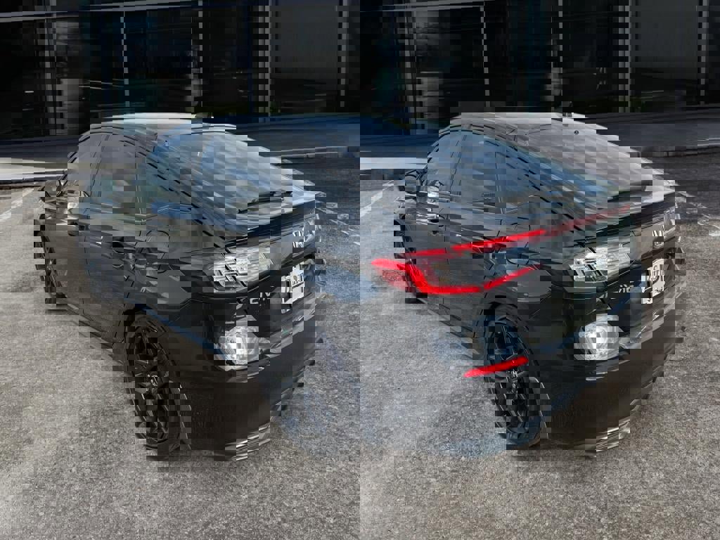 Used 2023 Honda Civic Sport image 5