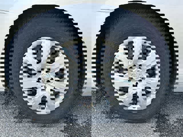 Used 2011 Toyota Camry LE image 20