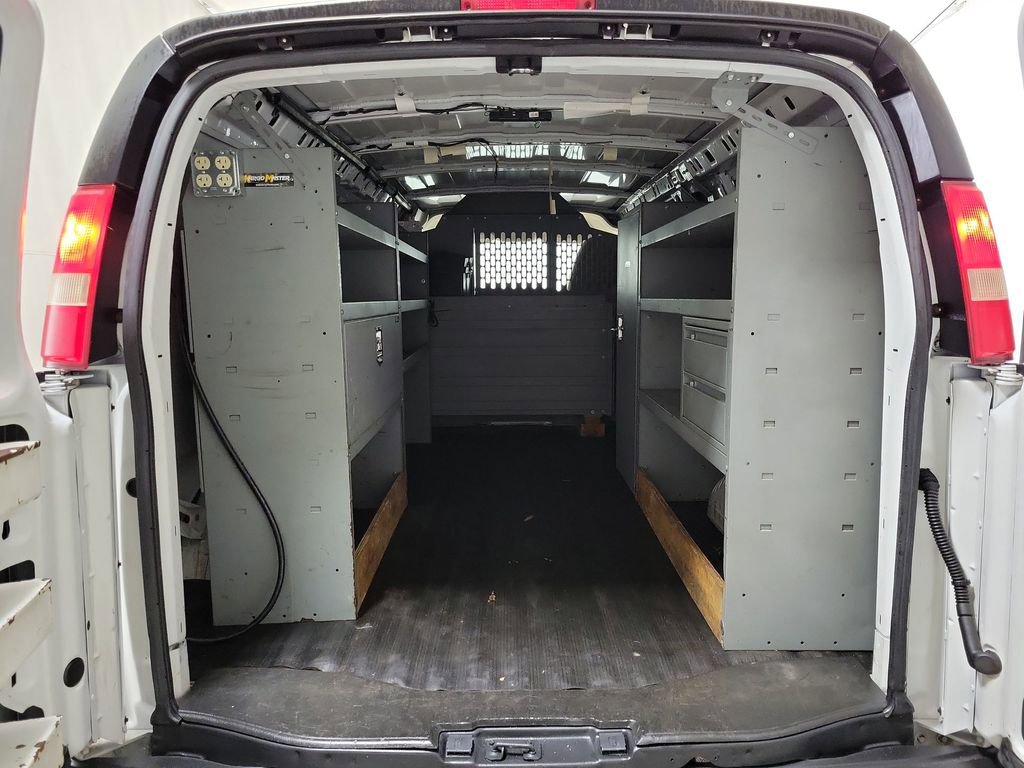 Used 2015 Chevrolet Express 2500 Extended image 14