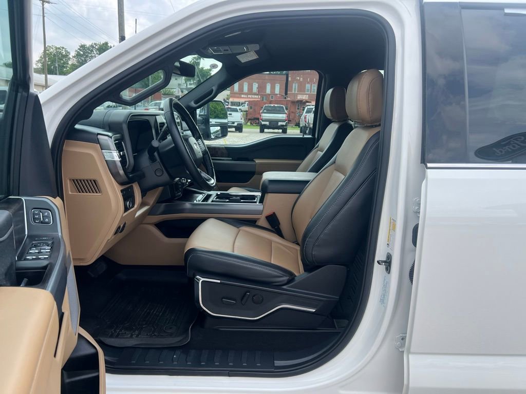 Used 2024 Ford F250 4x4 Crew Cab Super Duty image 13