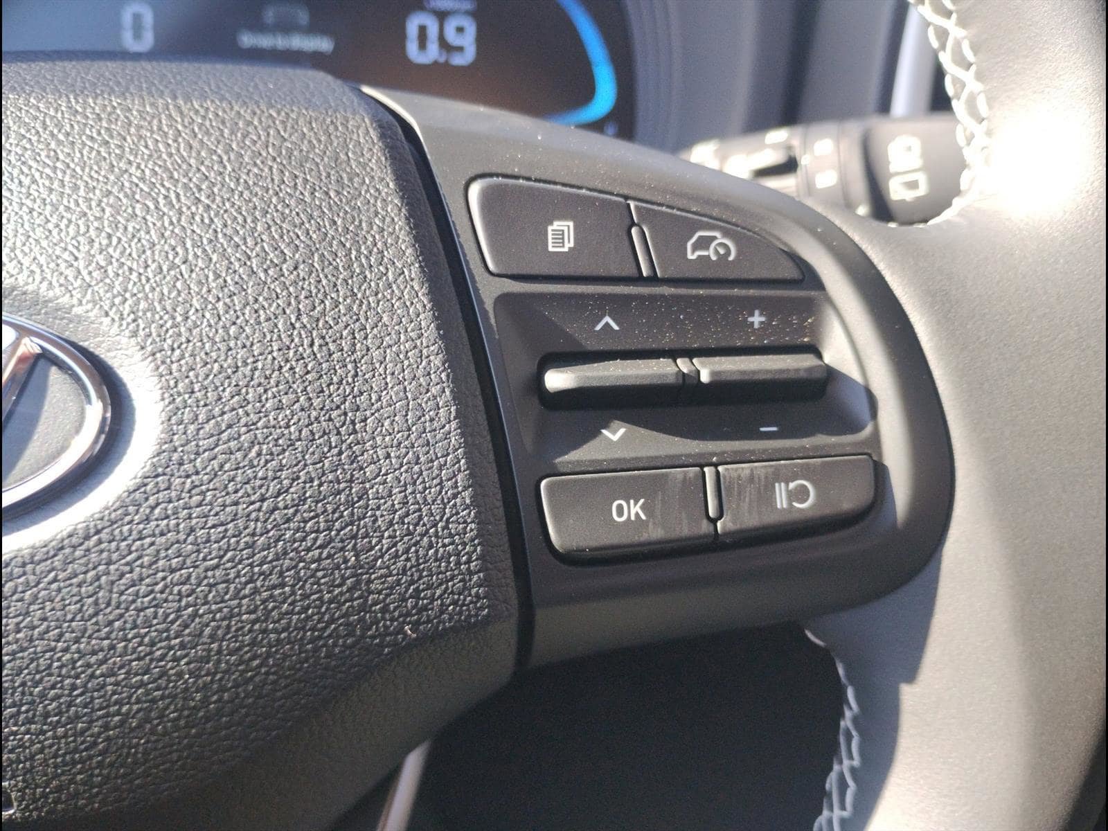 New 2026 Hyundai Venue SEL FWD image 22