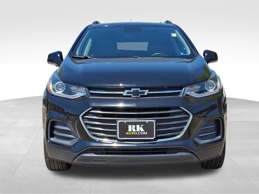 Certified 2022 Chevrolet Trax LT w/ Midnight Edition AWD/4WD image 2