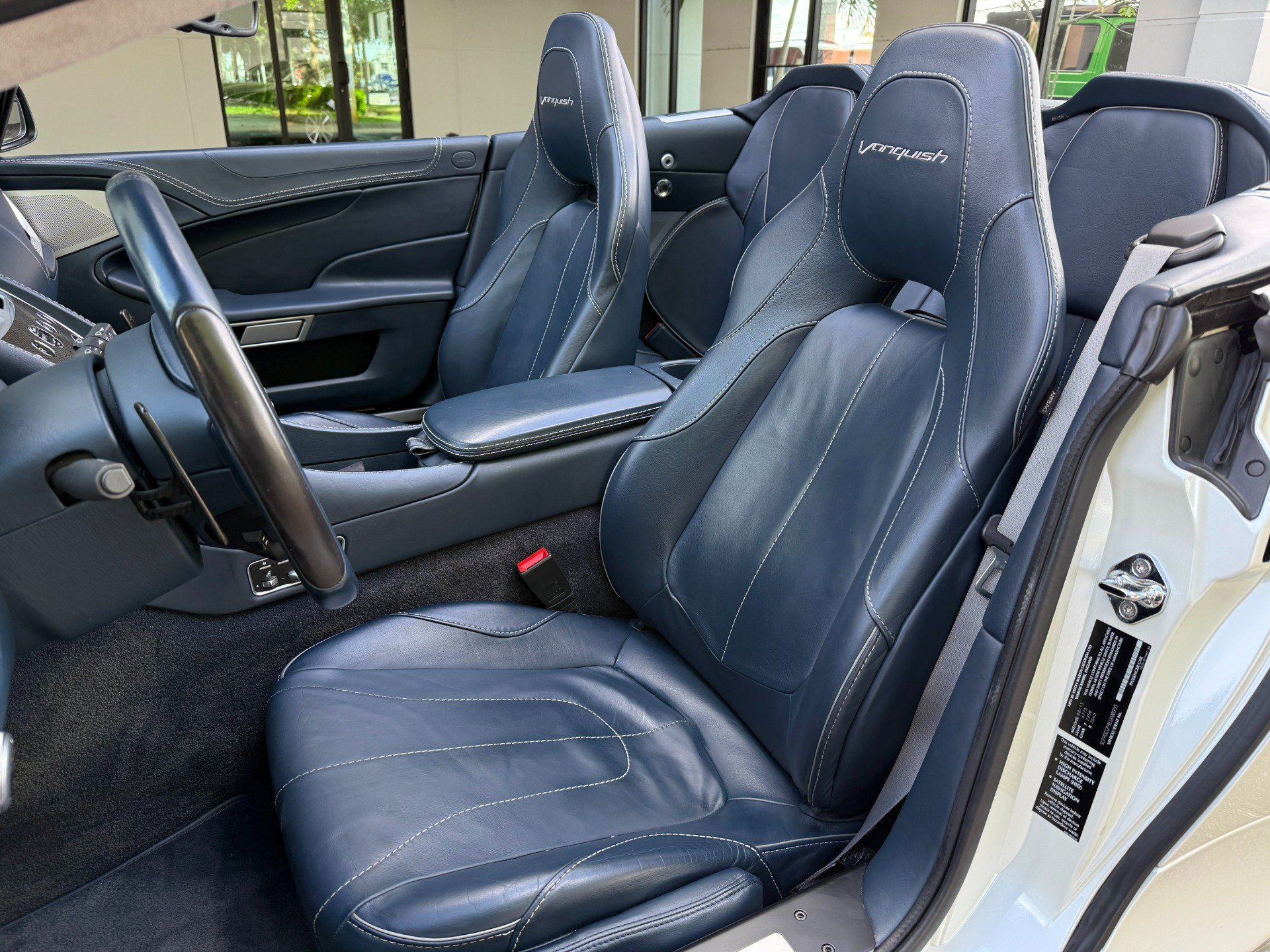 Used 2014 Aston Martin Vanquish Volante RWD image 26