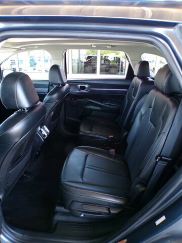 Used 2021 Kia Sorento SX image 21