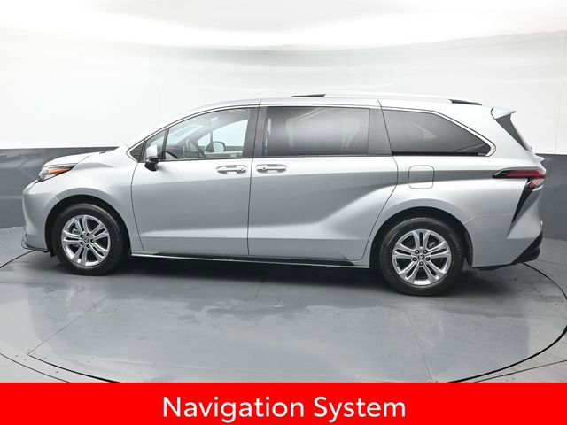 Certified 2023 Toyota Sienna Platinum image 4
