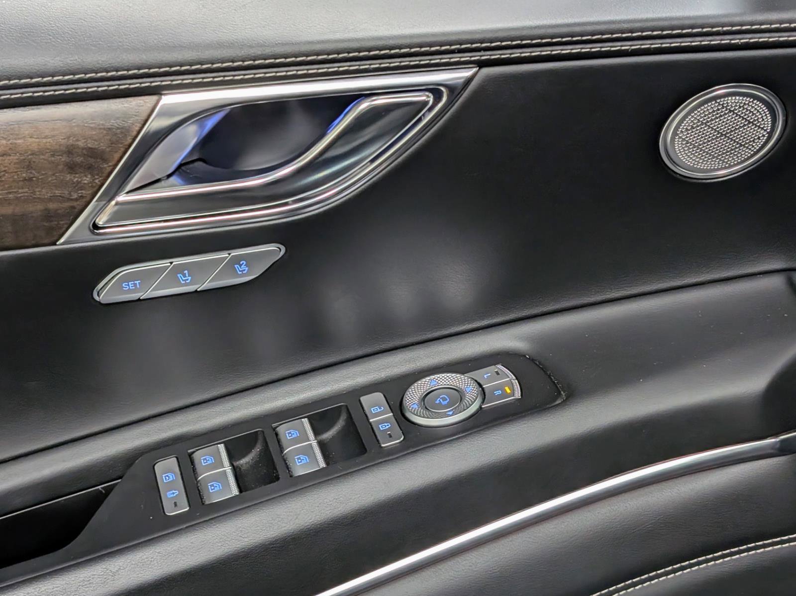 Used 2024 Genesis GV80 3.5T image 14