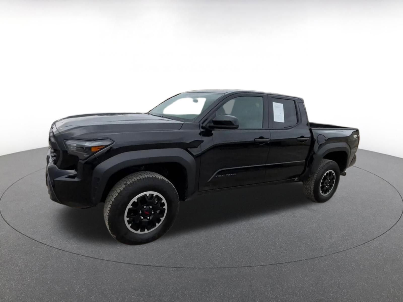 Used 2025 Toyota Tacoma SR image 8