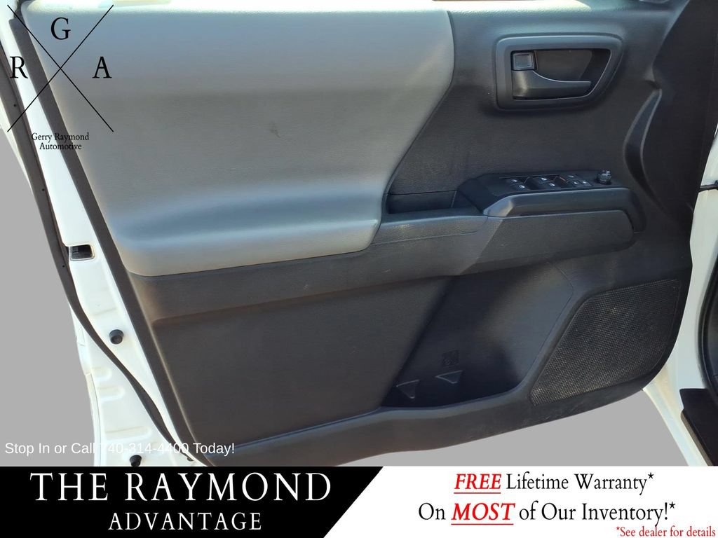 Used 2022 Toyota Tacoma SR AWD/4WD image 16