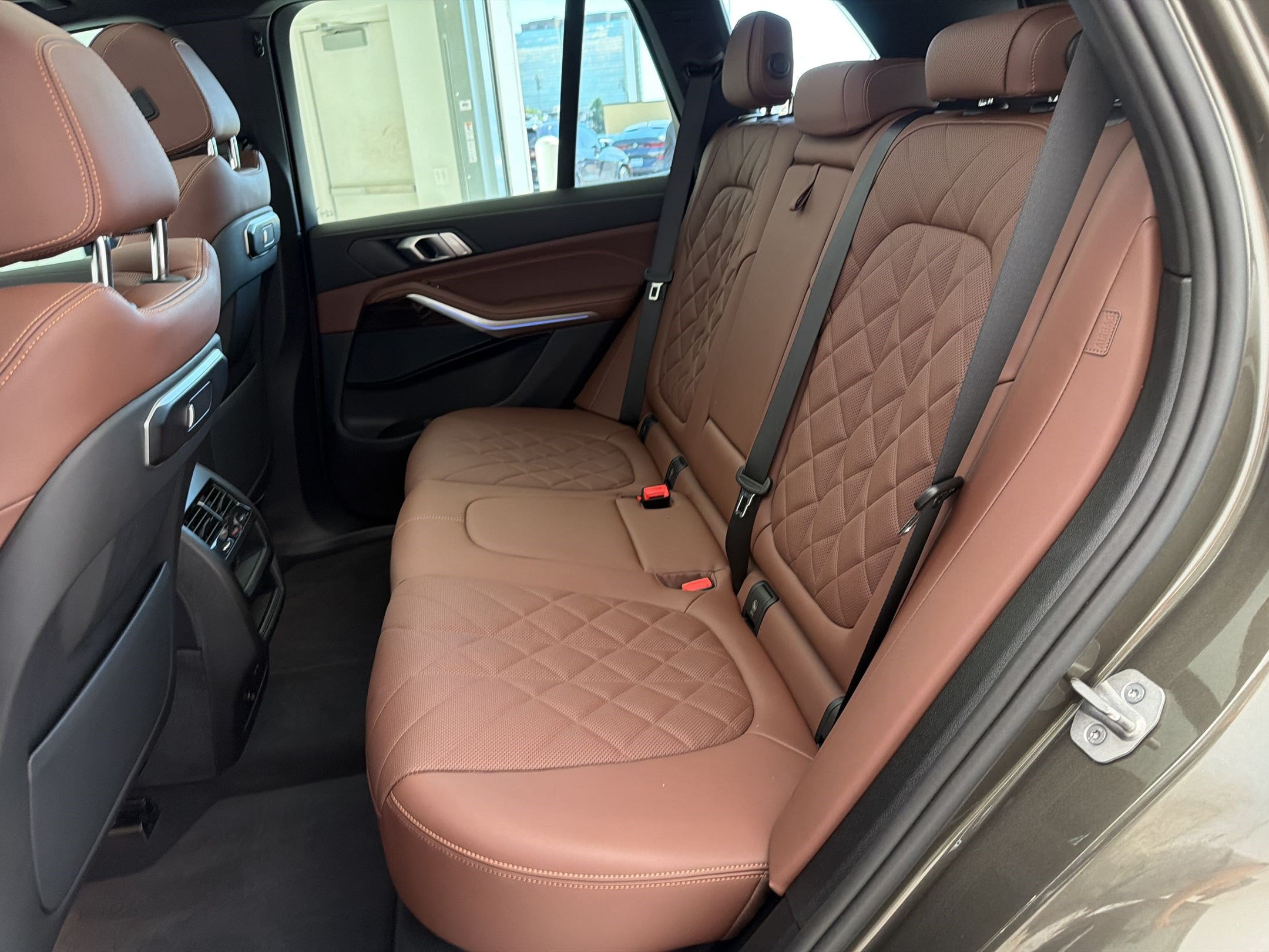 Used 2025 BMW X5 xDrive50e AWD/4WD image 22