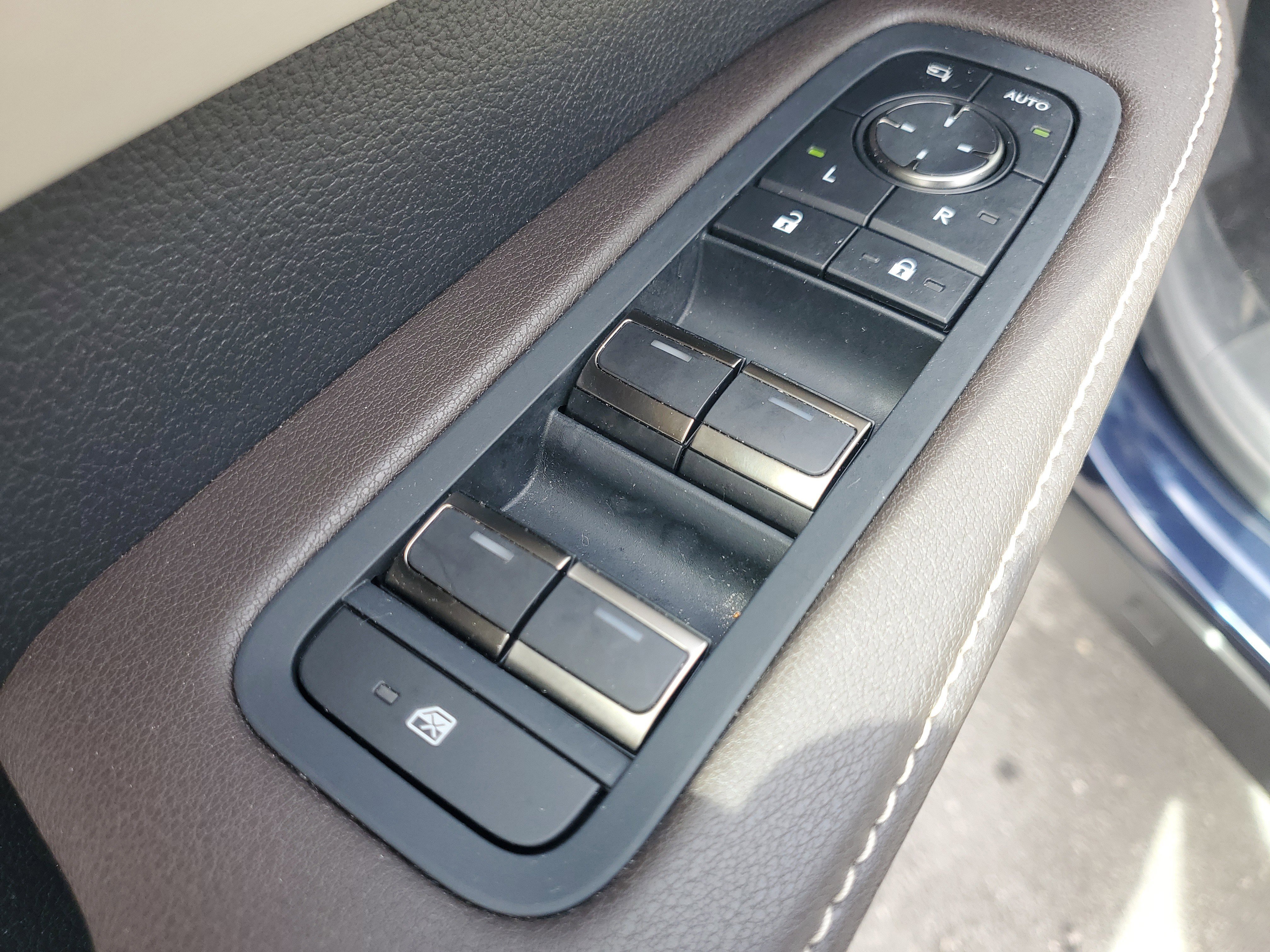 Used 2023 Lexus RX 350 FWD w/ Accessory Package (Z1) image 20