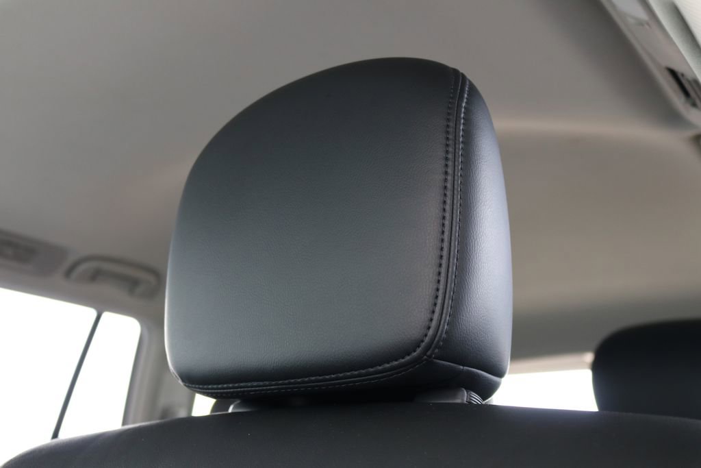 Used 2024 Nissan Armada SL image 16