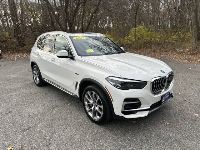 Used 2023 BMW X5 xDrive45e image 3