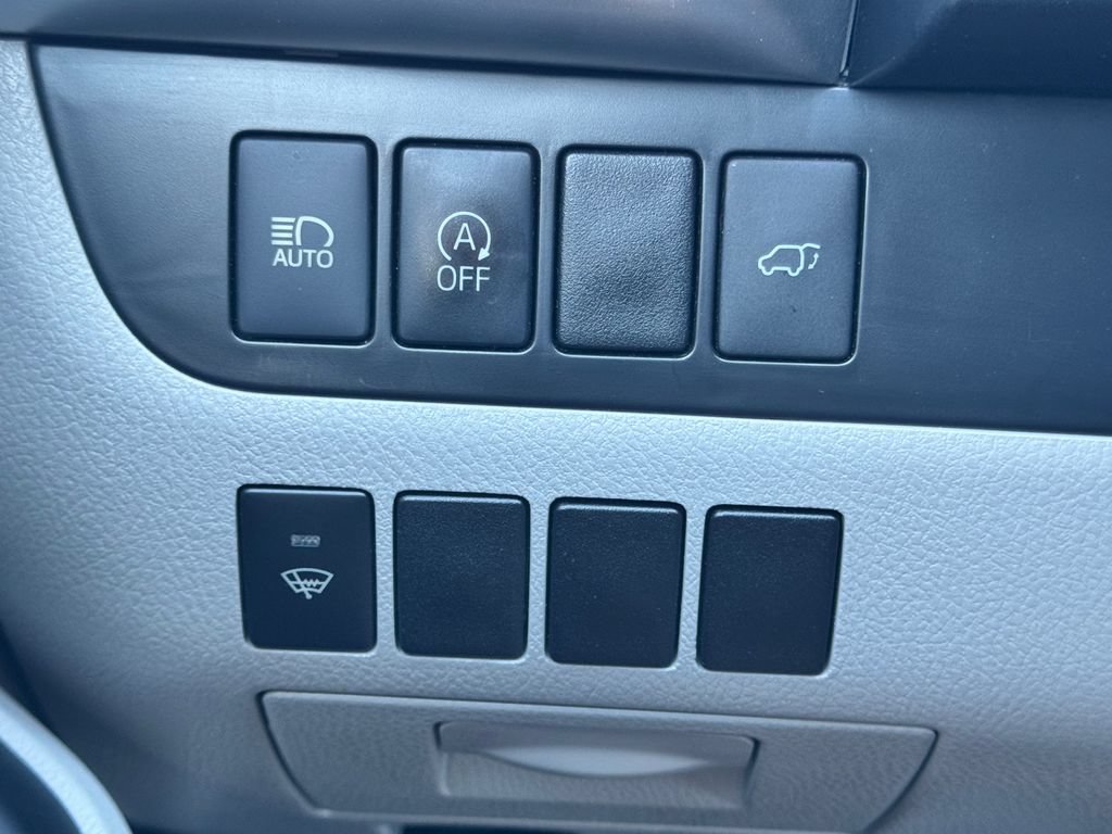 Used 2019 Toyota Highlander XLE FWD image 33