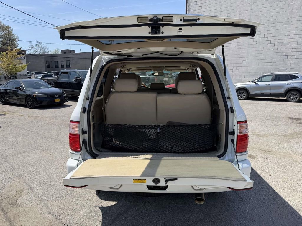Used 2004 Lexus LX 470 4WD image 18