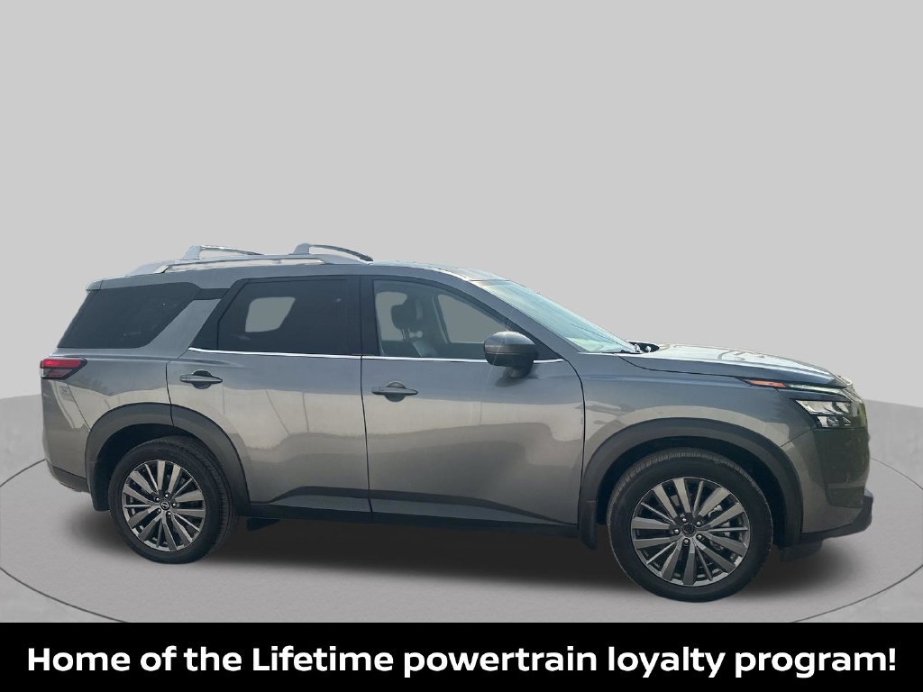 Certified 2025 Nissan Pathfinder SL w/ SL Premium Package AWD/4WD image 7