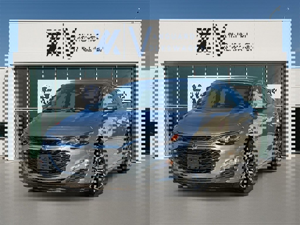 Used 2023 Chevrolet Malibu RS image 1