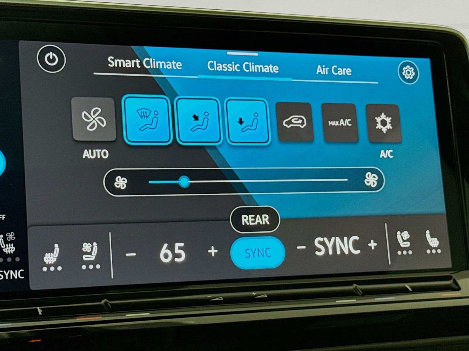 Used 2025 Volkswagen Atlas SEL image 20