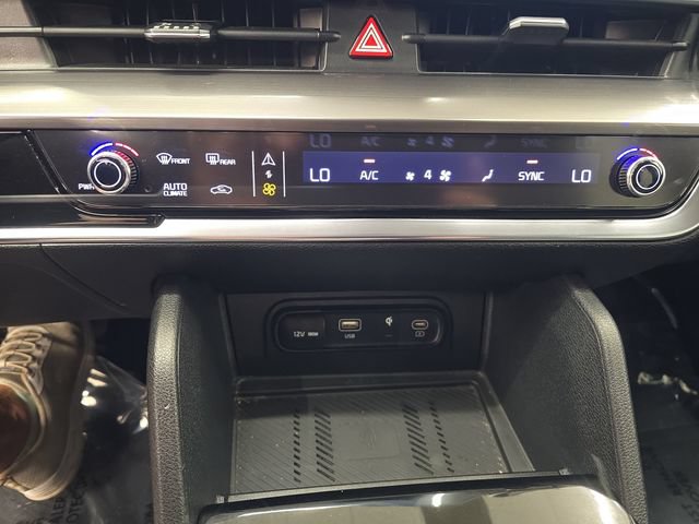 Used 2024 Kia Sportage EX FWD image 23