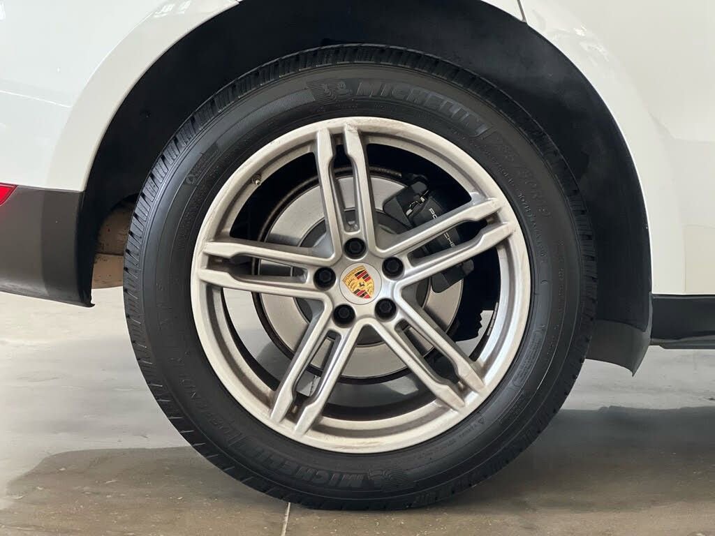 Used 2017 Porsche Macan image 9