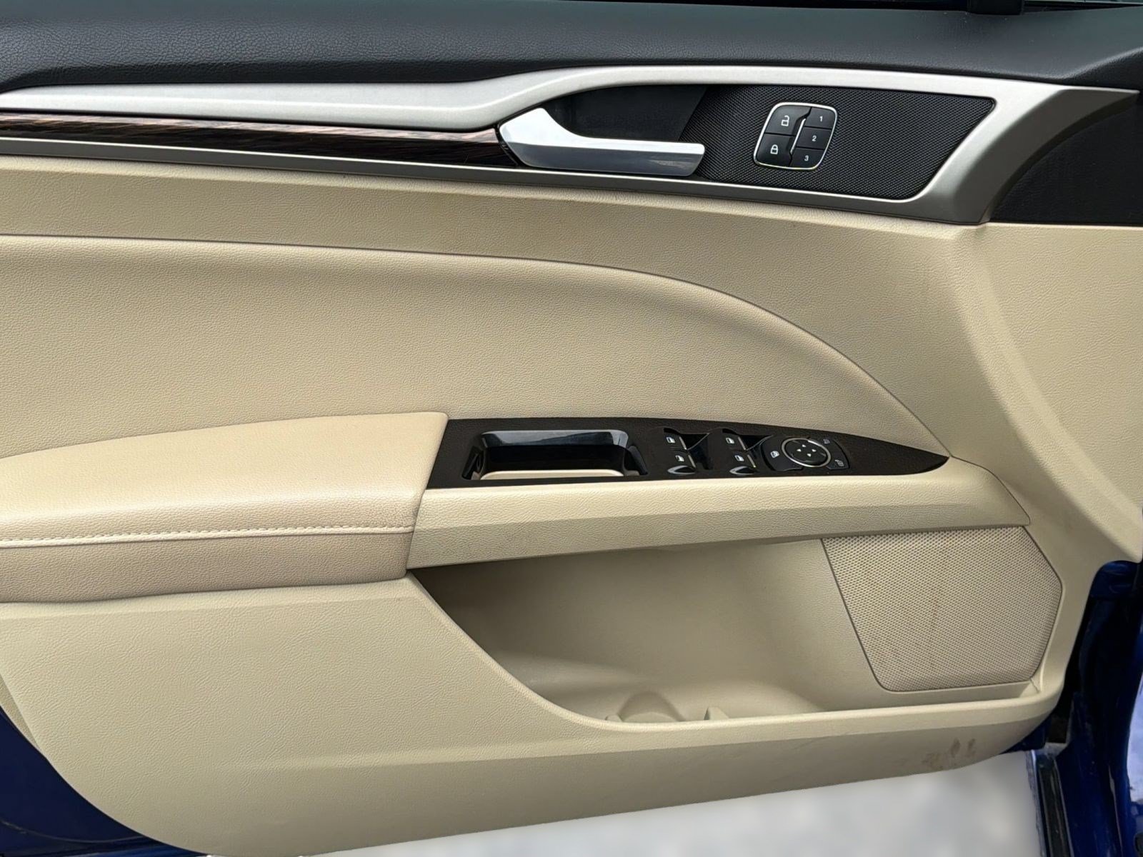 Used 2013 Ford Fusion SE FWD image 14