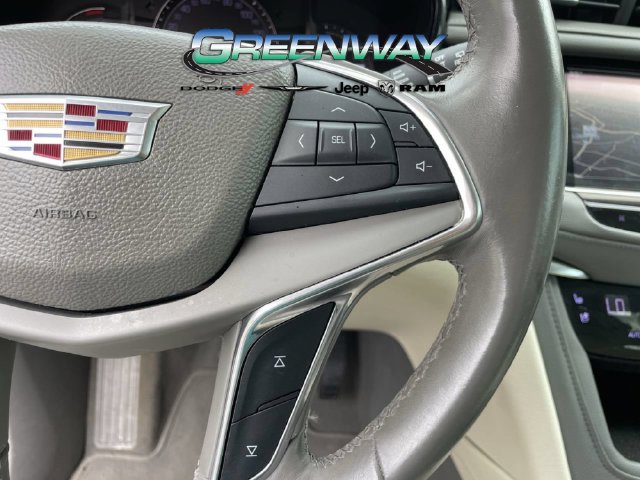 Used 2017 Cadillac XT5 Premium Luxury FWD image 30