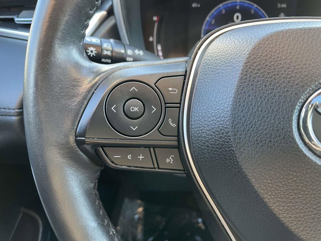 Used 2023 Toyota Corolla Cross XLE w/ Convenience Package image 33