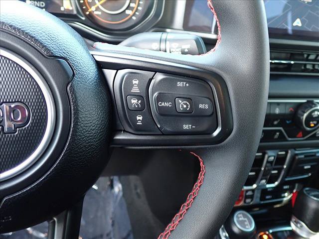 Used 2024 Jeep Gladiator Rubicon w/ Technology Group AWD/4WD image 13