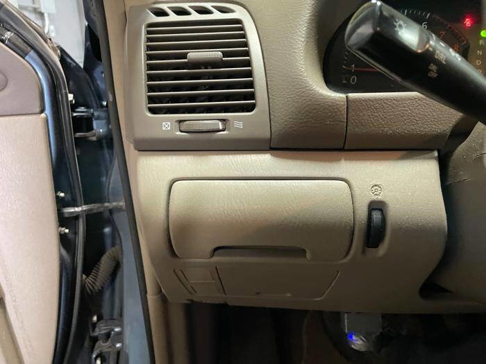 Used 2003 Toyota Camry LE image 34