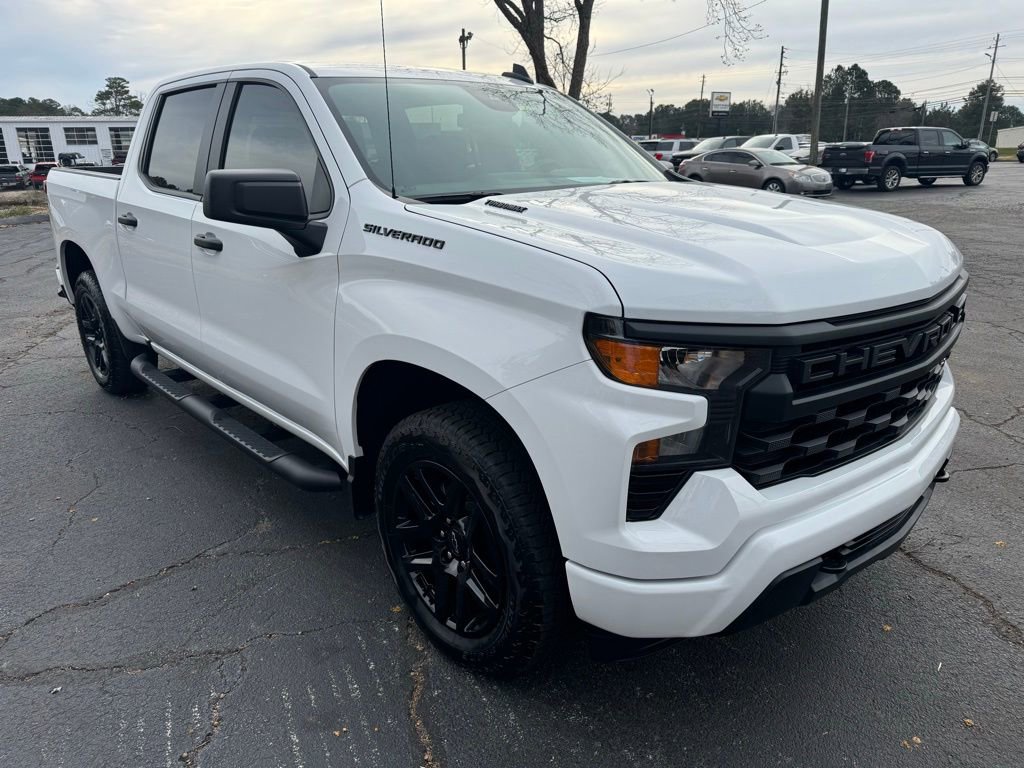 Used 2025 Chevrolet Silverado 1500 Custom w/ Turbomax Blackout Package image 15