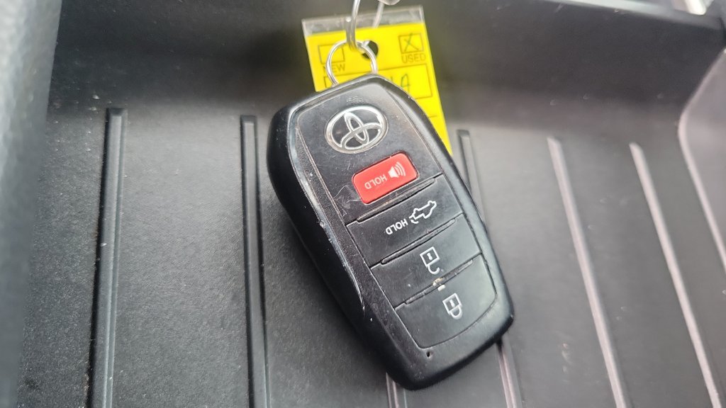 Used 2024 Toyota Tundra SR5 w/ SR5 Convenience Package AWD/4WD image 26